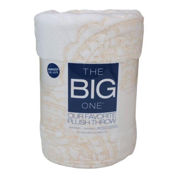 The Big One Plush Throw Blanket 5 x 6 Oversized Faux Fur Polyester Lace Print - Picture 1 of 11
